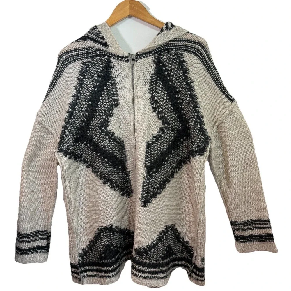 AQUA Chunky Knit Hoodie Sweater L Exposed Seams Casual Ivory Blacks Fringe $88